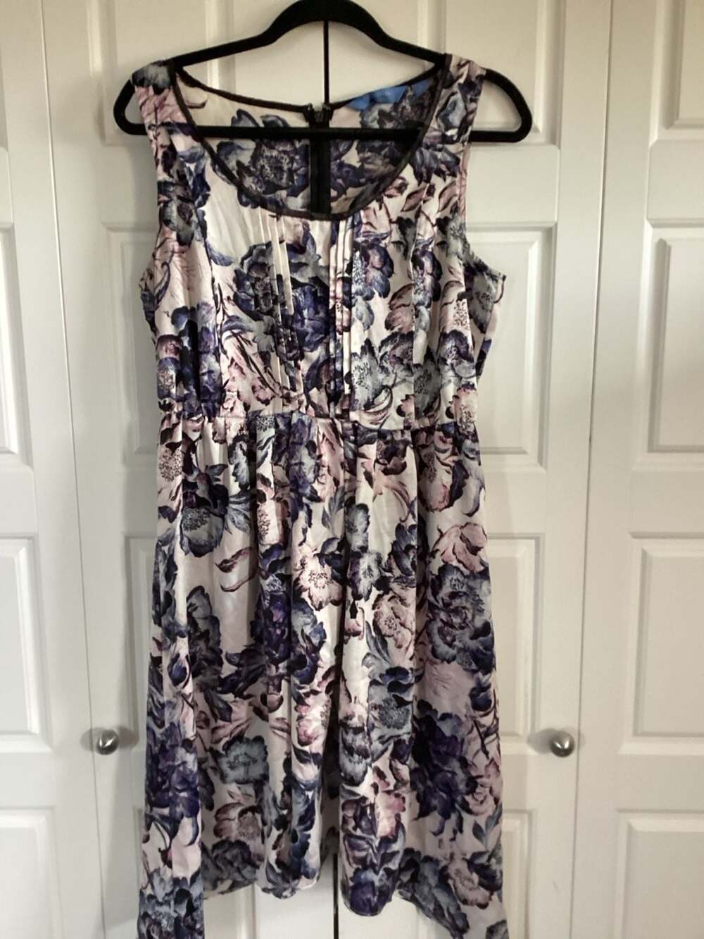 Simply Vera Vera Wang Sleeveless Floral Asymmetrical Sharkbite Dress Size M